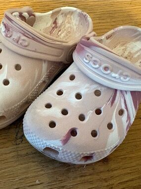 CROCS Pink & White Marble Classic Clogs
